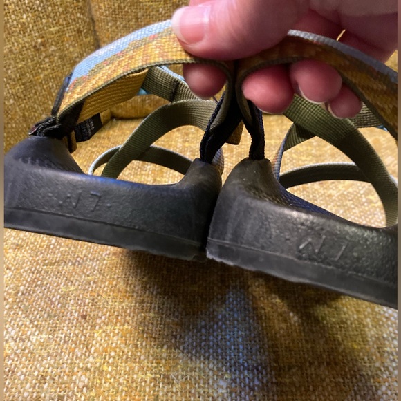 CHACO Midwest Fields landscape Z1 sandals, size 7 - Picture 4 of 5